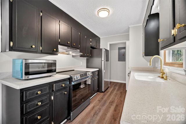 1919 Oak Hollow Road, Gastonia, NC 28054