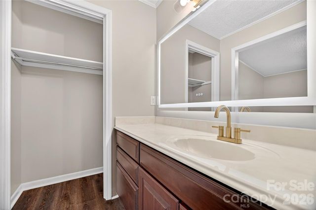 1919 Oak Hollow Road, Gastonia, NC 28054