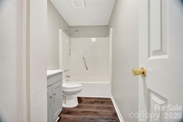 1919 Oak Hollow Road, Gastonia, NC 28054