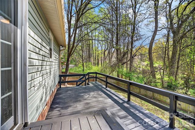 1919 Oak Hollow Road, Gastonia, NC 28054