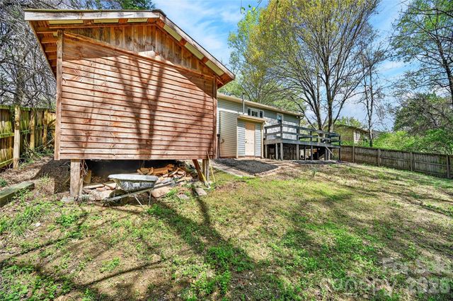 1919 Oak Hollow Road, Gastonia, NC 28054