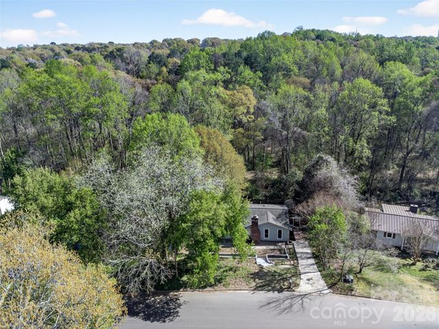 1919 Oak Hollow Road, Gastonia, NC 28054