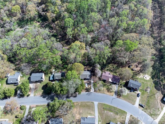 1919 Oak Hollow Road, Gastonia, NC 28054