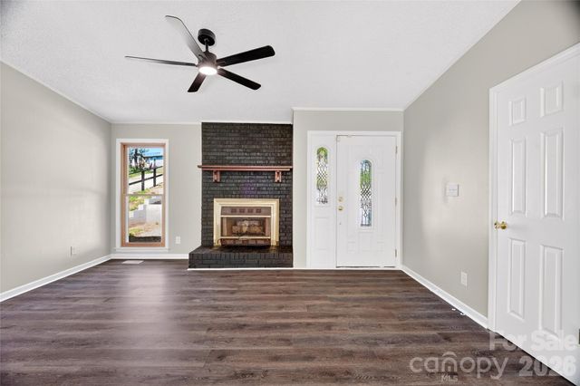 1919 Oak Hollow Road, Gastonia, NC 28054