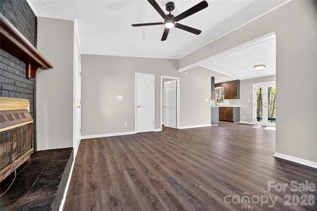 1919 Oak Hollow Road, Gastonia, NC 28054