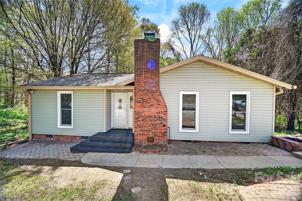 1919 Oak Hollow Road, Gastonia, NC 28054