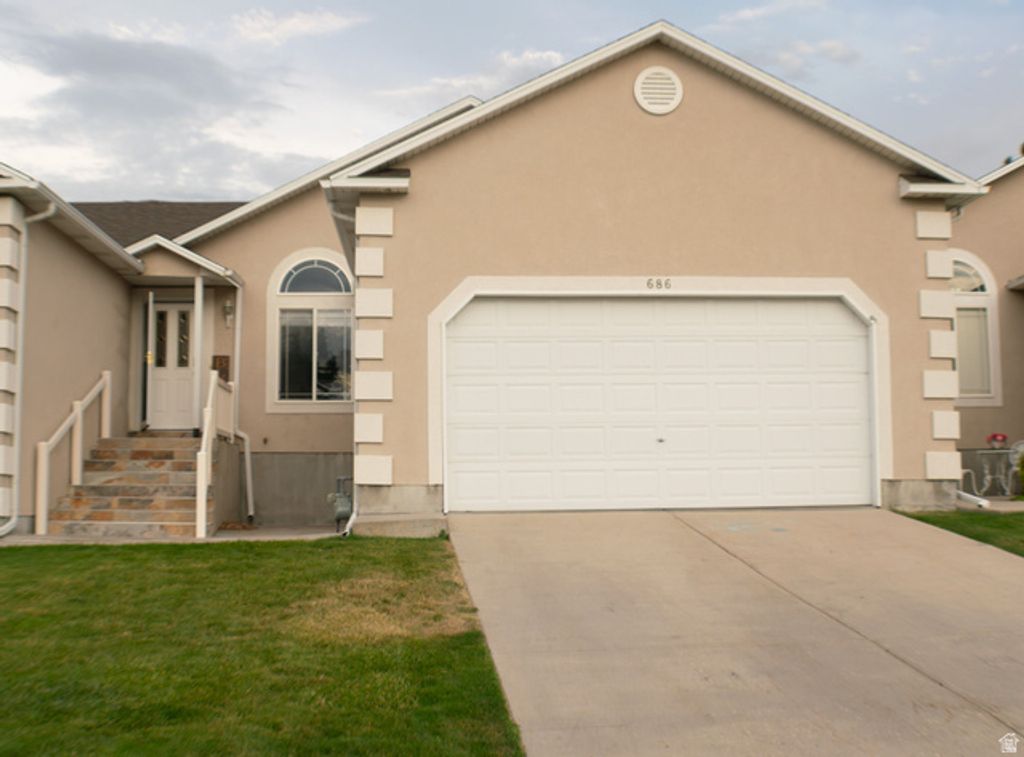 686 GREYSTONE WAY, Tooele, UT 84074 — photo 2