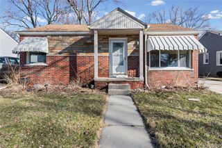22459 Daniels Street, St. Clair Shores, MI 48081