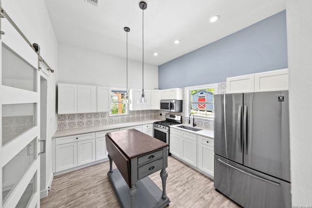 435 Belmont, San Antonio, TX 78202