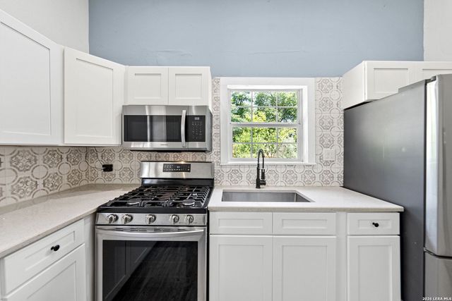 435 Belmont, San Antonio, TX 78202