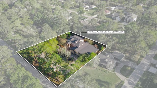 511 Chateau Woods Parkway Drive, Conroe, TX 77385