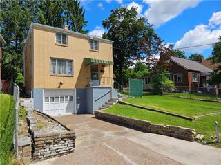 748 Maginn St, Perry Hilltop, PA 15214