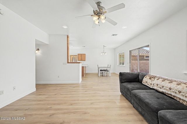 13222 E Alley Spring Drive, Vail, AZ 85641