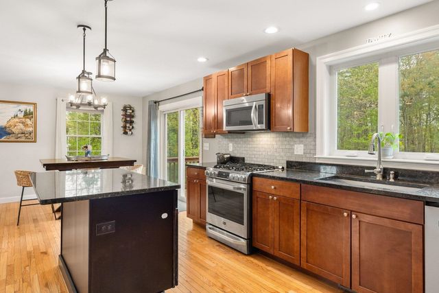 92 Ridgecrest Drive, Greenland, NH 03840