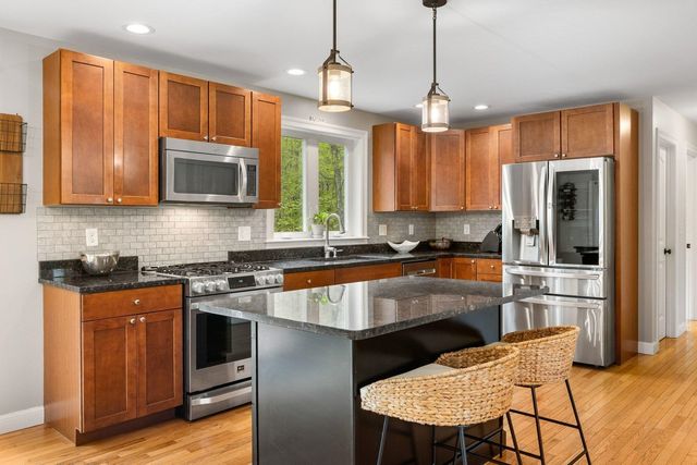 92 Ridgecrest Drive, Greenland, NH 03840