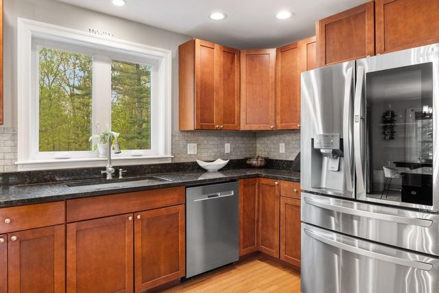 92 Ridgecrest Drive, Greenland, NH 03840