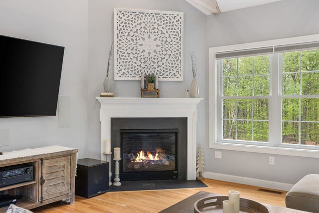 92 Ridgecrest Drive, Greenland, NH 03840