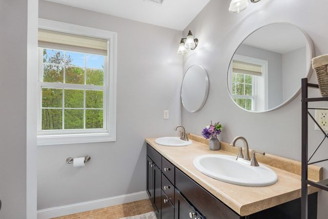 92 Ridgecrest Drive, Greenland, NH 03840