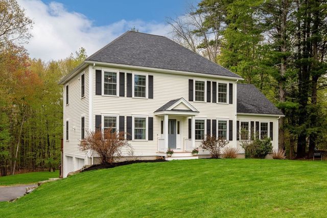 92 Ridgecrest Drive, Greenland, NH 03840