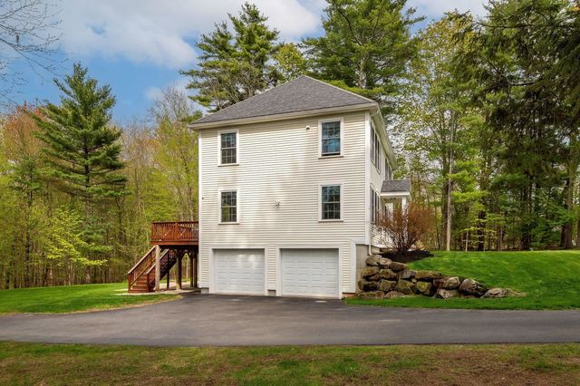 92 Ridgecrest Drive, Greenland, NH 03840