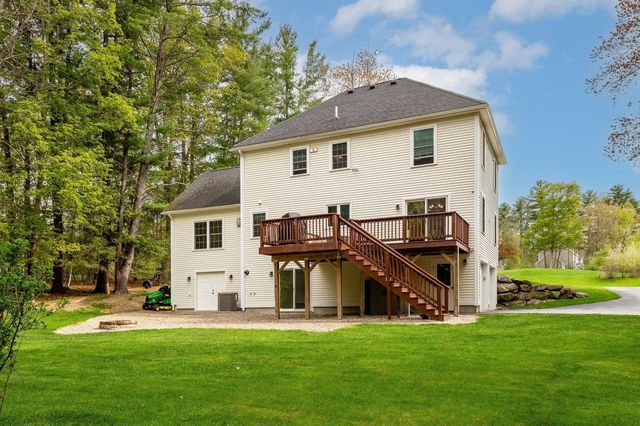 92 Ridgecrest Drive, Greenland, NH 03840