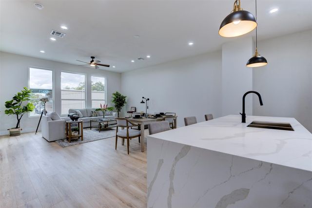 1304 Evelyn Street, Houston, TX 77009