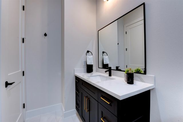 1304 Evelyn Street, Houston, TX 77009