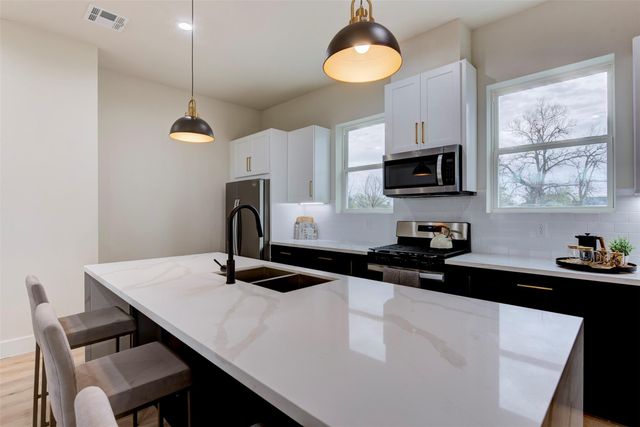 1304 Evelyn Street, Houston, TX 77009