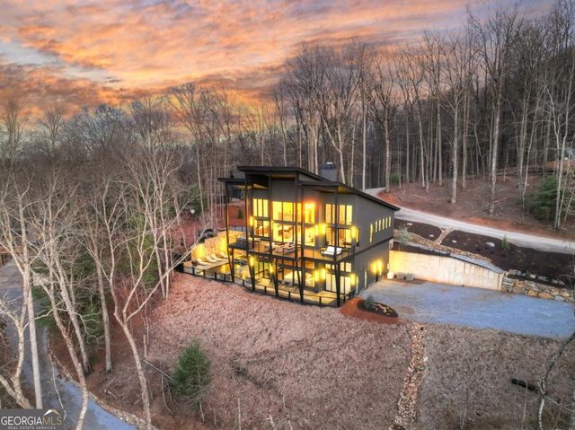 415 Green Ridge Trail, Blue Ridge, GA 30513