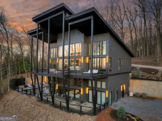 415 Green Ridge Trail, Blue Ridge, GA 30513