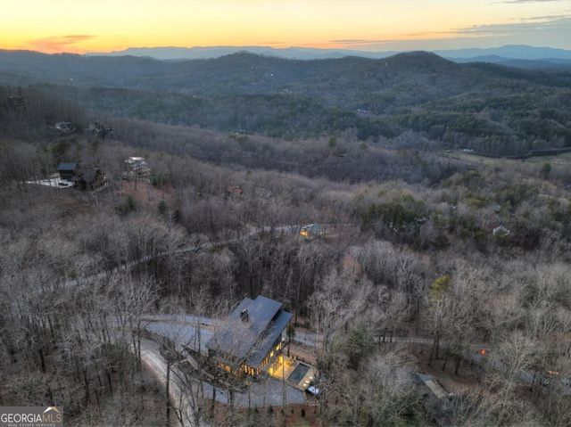 415 Green Ridge Trail, Blue Ridge, GA 30513