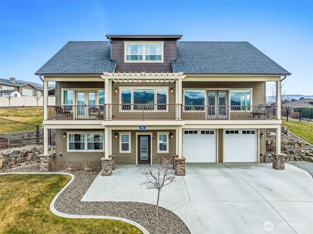852 Sage Crest Drive, Wenatchee, WA 98801