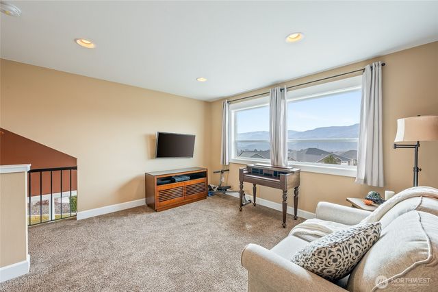 852 Sage Crest Drive, Wenatchee, WA 98801