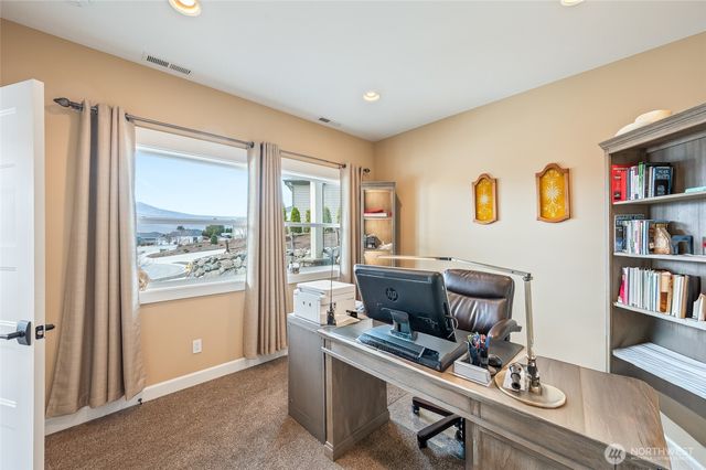 852 Sage Crest Drive, Wenatchee, WA 98801