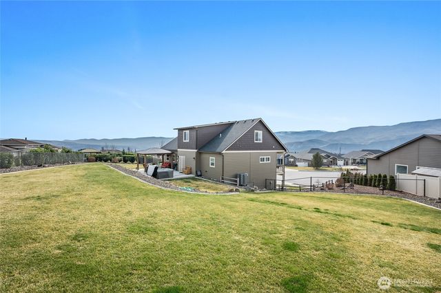 852 Sage Crest Drive, Wenatchee, WA 98801