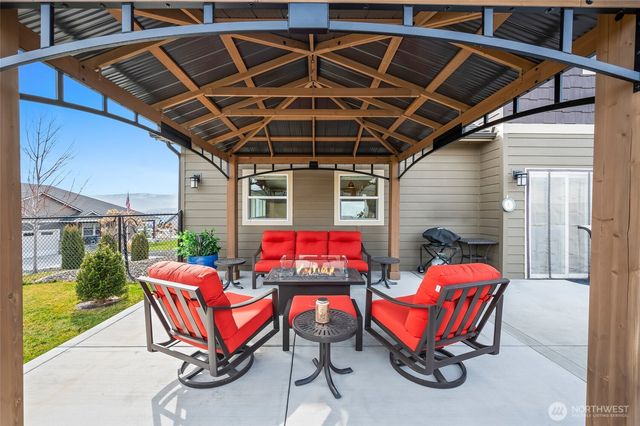 852 Sage Crest Drive, Wenatchee, WA 98801