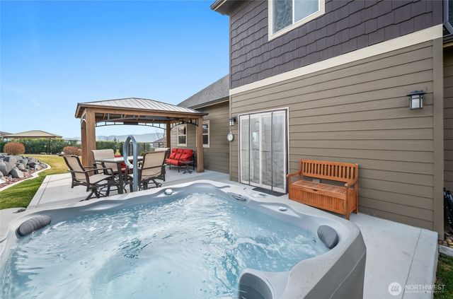 852 Sage Crest Drive, Wenatchee, WA 98801