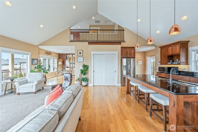 852 Sage Crest Drive, Wenatchee, WA 98801