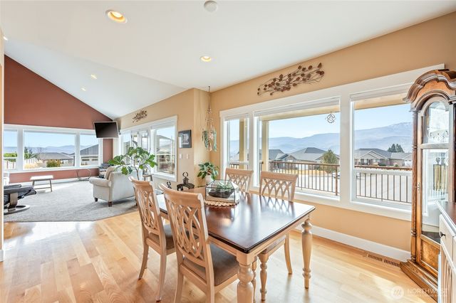 852 Sage Crest Drive, Wenatchee, WA 98801