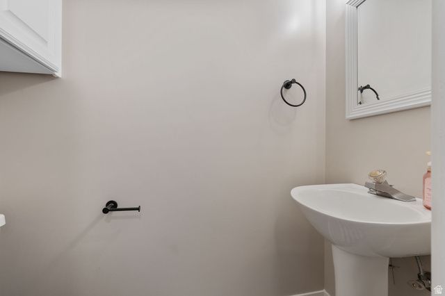 10261 S 3200 W, South Jordan, UT 84095