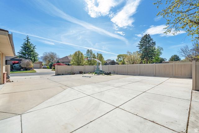 10261 S 3200 W, South Jordan, UT 84095