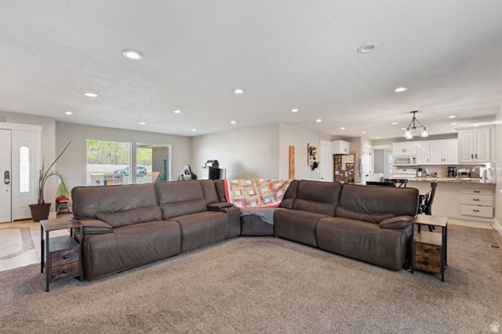 Image 13 of property listing at 10261 S 3200 W, South Jordan, UT 84095