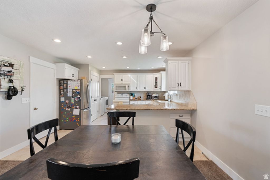 Image 19 of property listing at 10261 S 3200 W, South Jordan, UT 84095