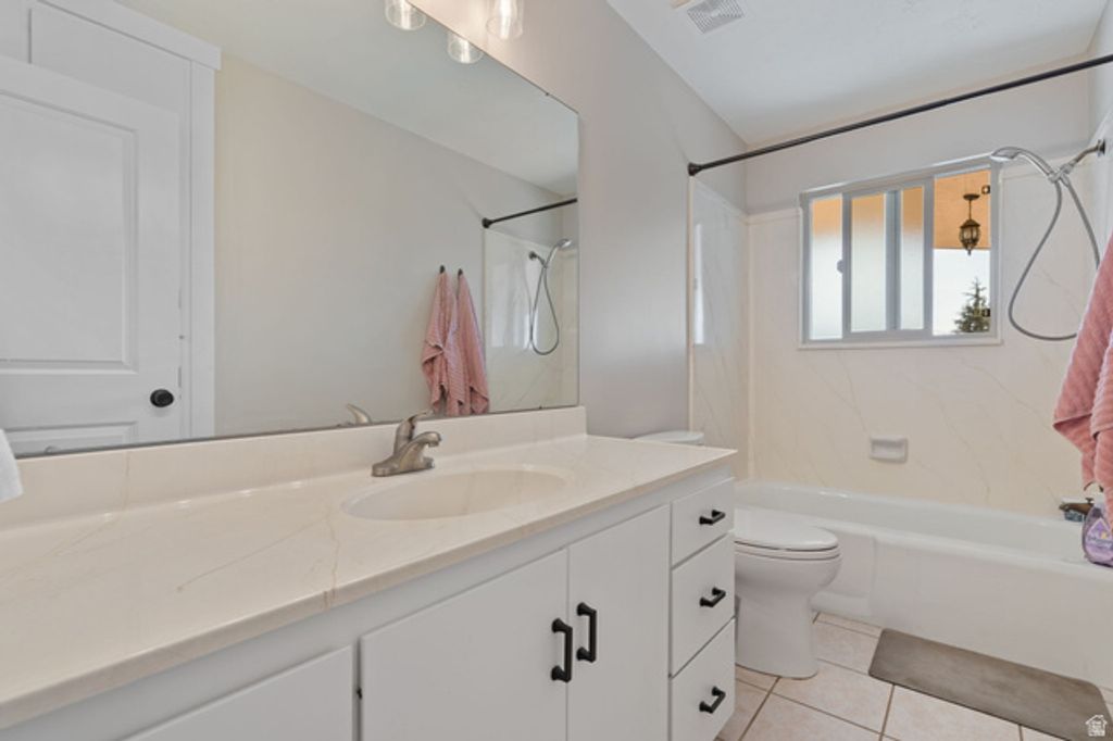 Image 26 of property listing at 10261 S 3200 W, South Jordan, UT 84095