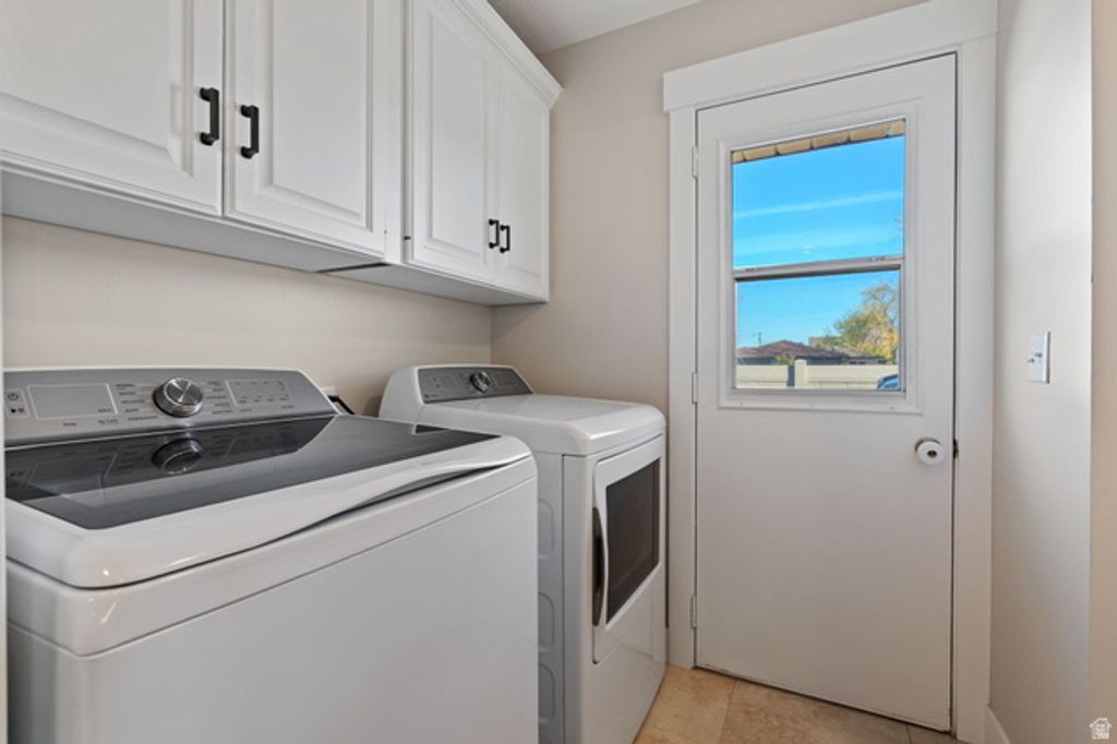 Image 28 of property listing at 10261 S 3200 W, South Jordan, UT 84095