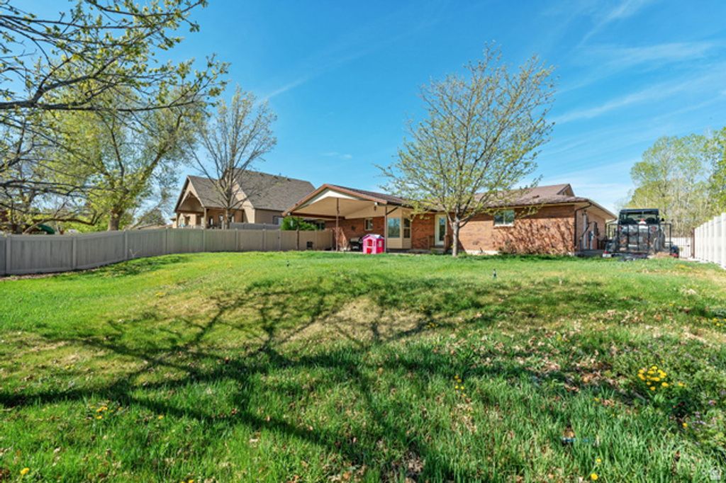 Image 32 of property listing at 10261 S 3200 W, South Jordan, UT 84095
