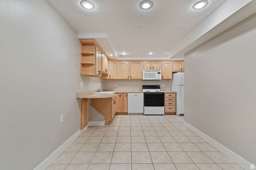 Image 37 of property listing at 10261 S 3200 W, South Jordan, UT 84095