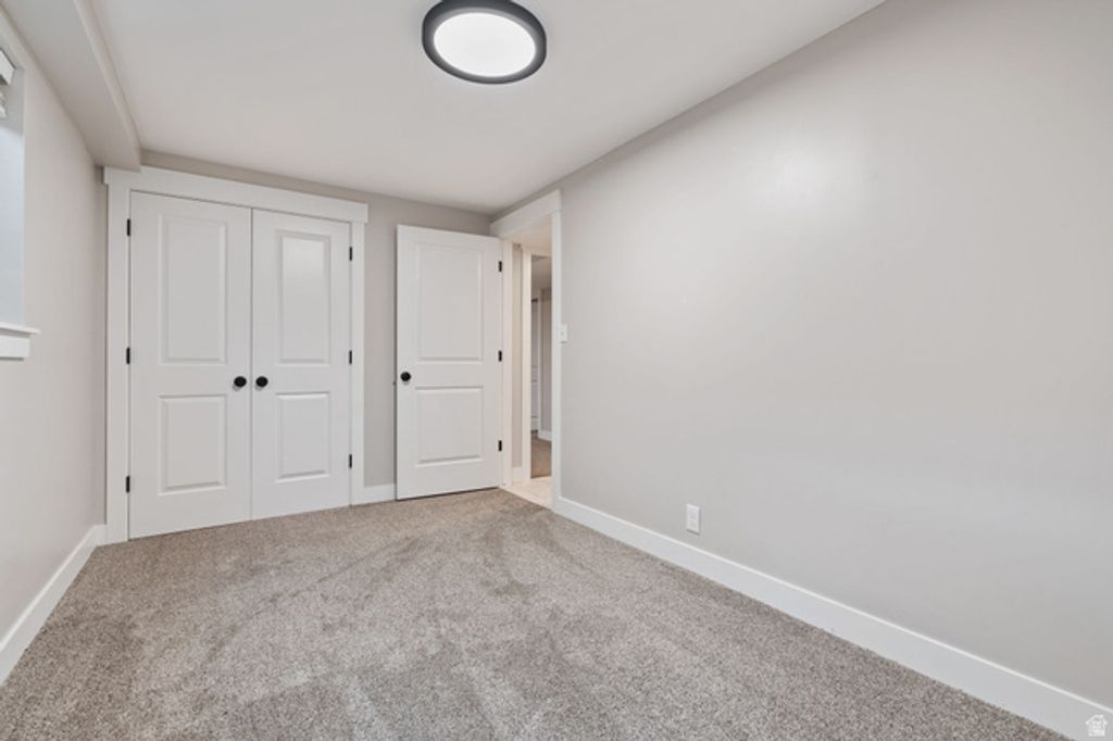 Image 44 of property listing at 10261 S 3200 W, South Jordan, UT 84095