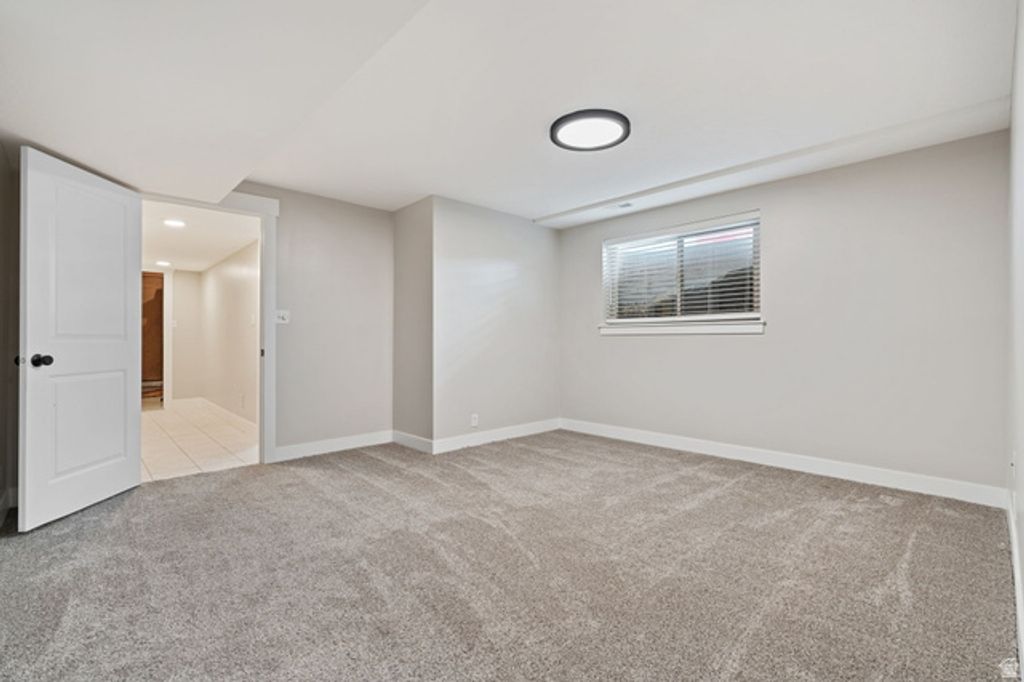 Image 45 of property listing at 10261 S 3200 W, South Jordan, UT 84095