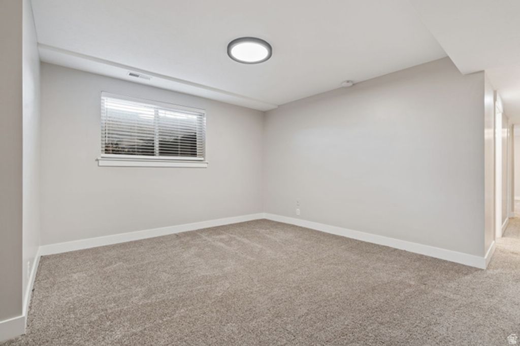 Image 46 of property listing at 10261 S 3200 W, South Jordan, UT 84095